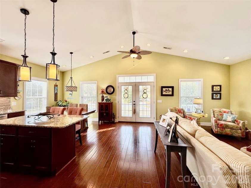 1965 24th Avenue, North Myrtle Beach, SC 29582.  MLS# CAR4362359, YatesRealty ID 32285. 
