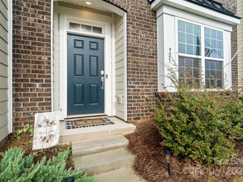 925 Cobbled Way, Fort Mill, SC 29715.  MLS# CAR4292216, YatesRealty ID 32285. 