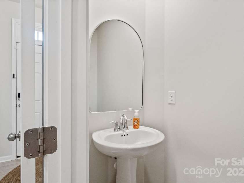 925 Cobbled Way, Fort Mill, SC 29715.  MLS# CAR4292216, YatesRealty ID 32285. 