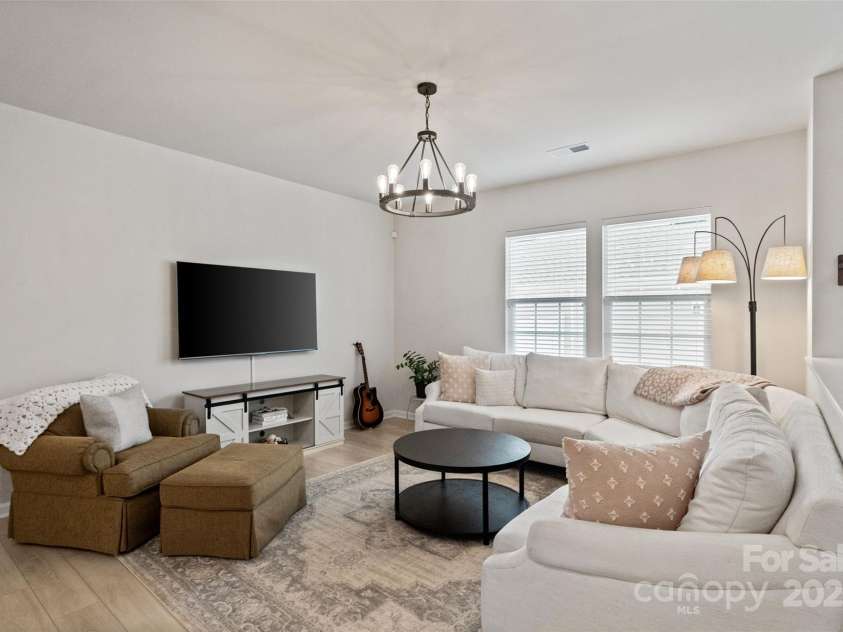925 Cobbled Way, Fort Mill, SC 29715.  MLS# CAR4292216, YatesRealty ID 32285. 