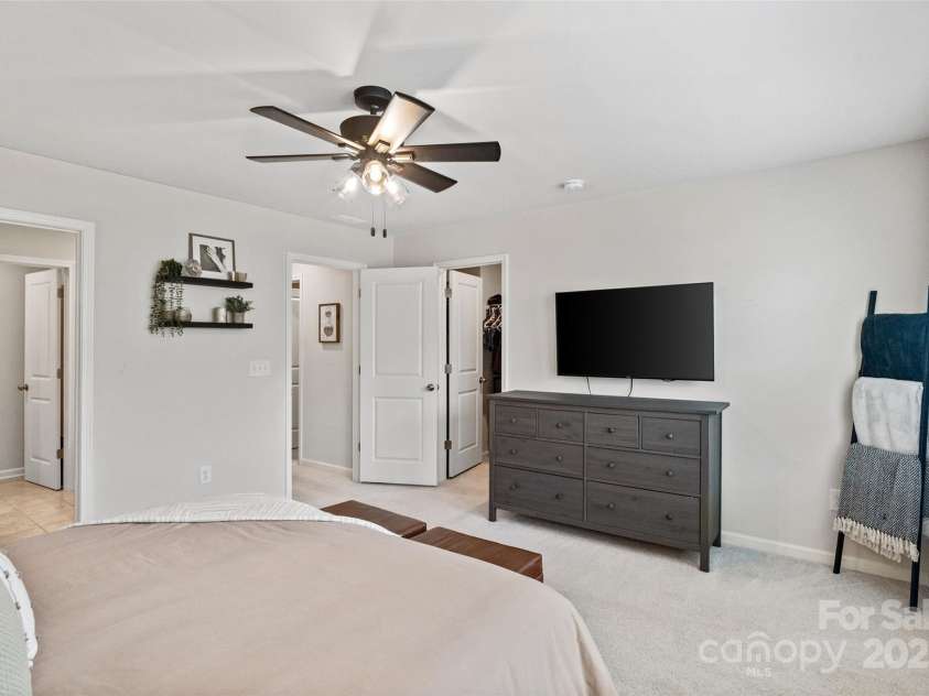 925 Cobbled Way, Fort Mill, SC 29715.  MLS# CAR4292216, YatesRealty ID 32285. 