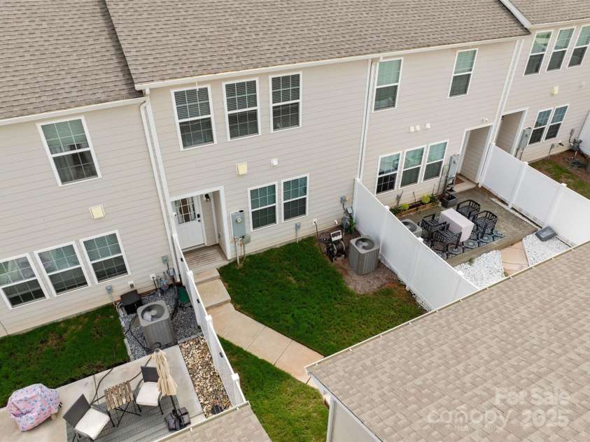 925 Cobbled Way, Fort Mill, SC 29715.  MLS# CAR4292216, YatesRealty ID 32285. 