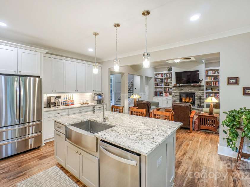 138 Waterbury Drive, Mooresville, NC 28117.  MLS# CAR4289133, YatesRealty ID 32286. 
