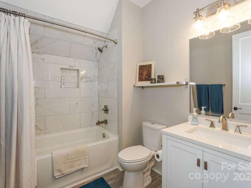 138 Waterbury Drive, Mooresville, NC 28117.  MLS# CAR4289133, YatesRealty ID 32286. 