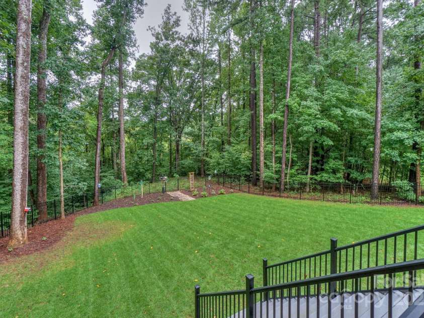 138 Waterbury Drive, Mooresville, NC 28117.  MLS# CAR4289133, YatesRealty ID 32286. 