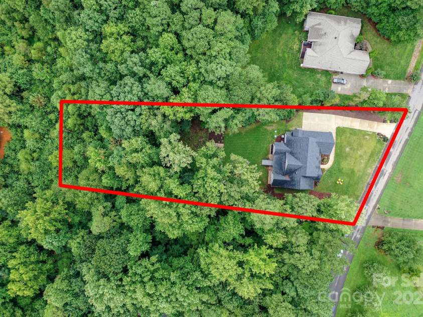 138 Waterbury Drive, Mooresville, NC 28117.  MLS# CAR4289133, YatesRealty ID 32286. 