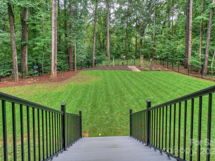 138 Waterbury Drive, Mooresville, NC 28117.  MLS# CAR4289133, YatesRealty ID 32286. 