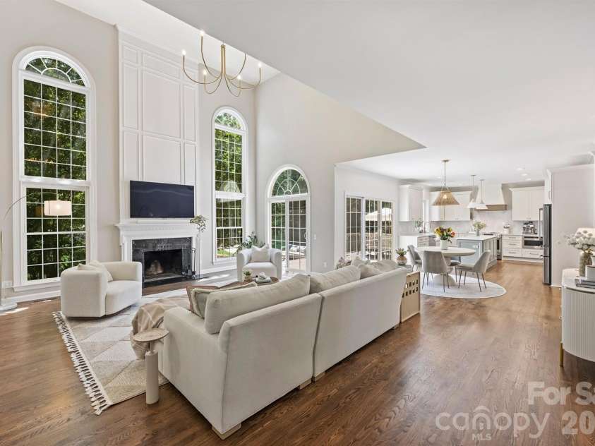 5319 Piper Glen Drive, Charlotte, NC 28277.  MLS# CAR4389284, YatesRealty ID 32287. 