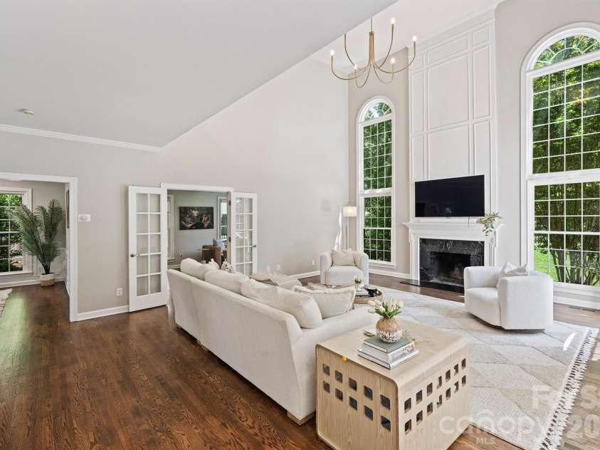 5319 Piper Glen Drive, Charlotte, NC 28277.  MLS# CAR4389284, YatesRealty ID 32287. 