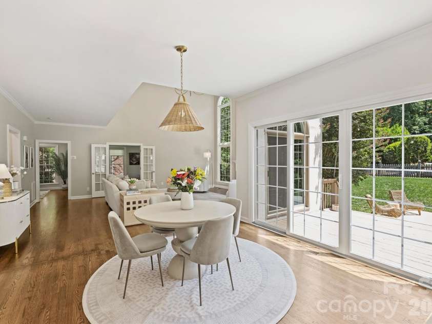 5319 Piper Glen Drive, Charlotte, NC 28277.  MLS# CAR4389284, YatesRealty ID 32287. 