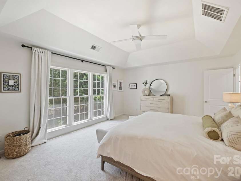 5319 Piper Glen Drive, Charlotte, NC 28277.  MLS# CAR4389284, YatesRealty ID 32287. 