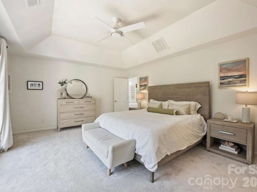 5319 Piper Glen Drive, Charlotte, NC 28277.  MLS# CAR4389284, YatesRealty ID 32287. 