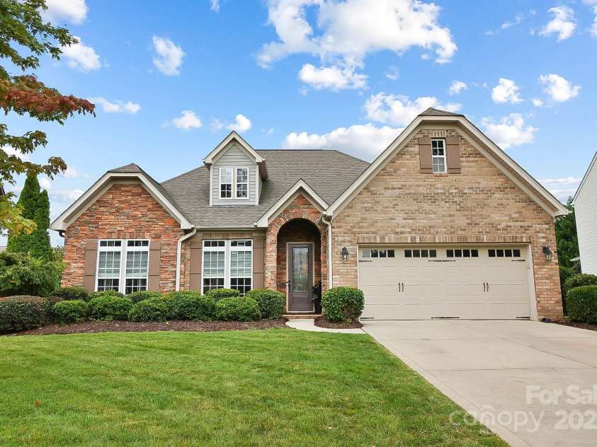 6011 Berewick Commons Parkway, Charlotte, NC 28278.  MLS# CAR4290443, YatesRealty ID 32287. 