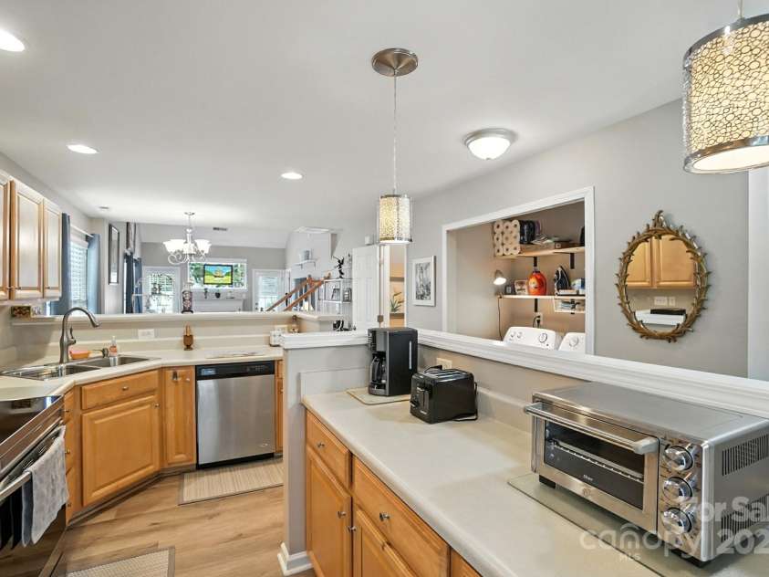 2266 Hanover Court, Fort Mill, SC 29707.  MLS# CAR4290119, YatesRealty ID 32288. 