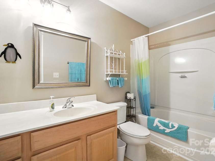 2266 Hanover Court, Fort Mill, SC 29707.  MLS# CAR4290119, YatesRealty ID 32288. 