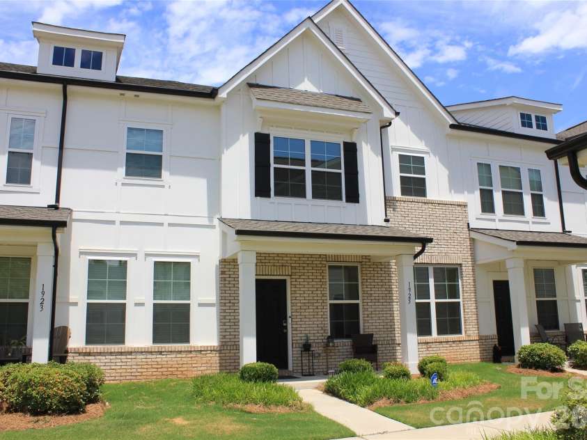 1925 Plath Top Road, Rock Hill, SC 29732.  MLS# CAR4395666, YatesRealty ID 32289. 
