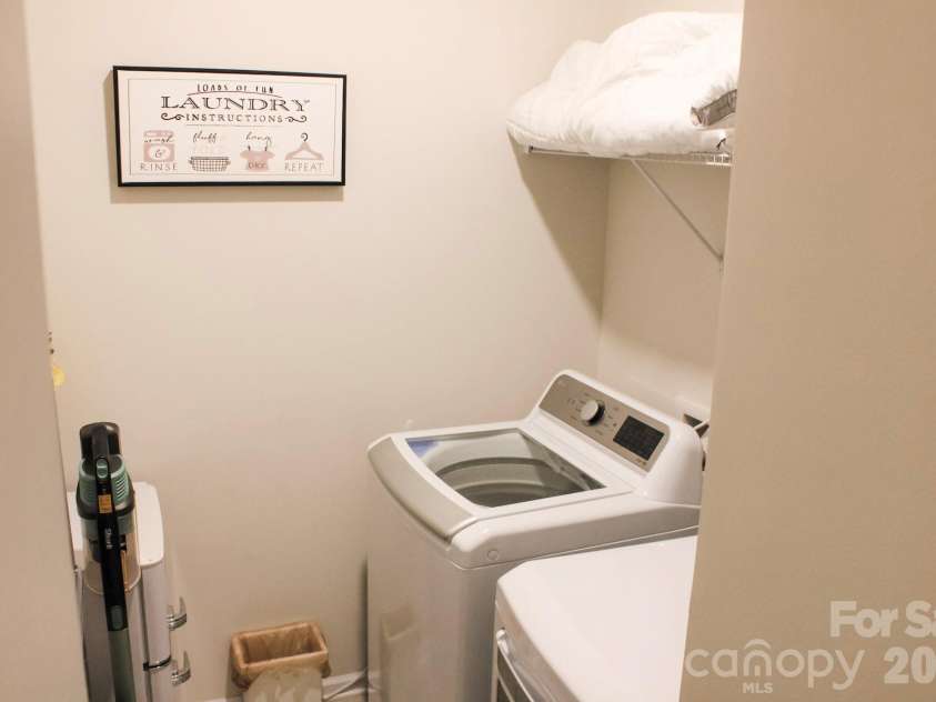 1925 Plath Top Road, Rock Hill, SC 29732.  MLS# CAR4395666, YatesRealty ID 32289. Laundry room with room for folding table