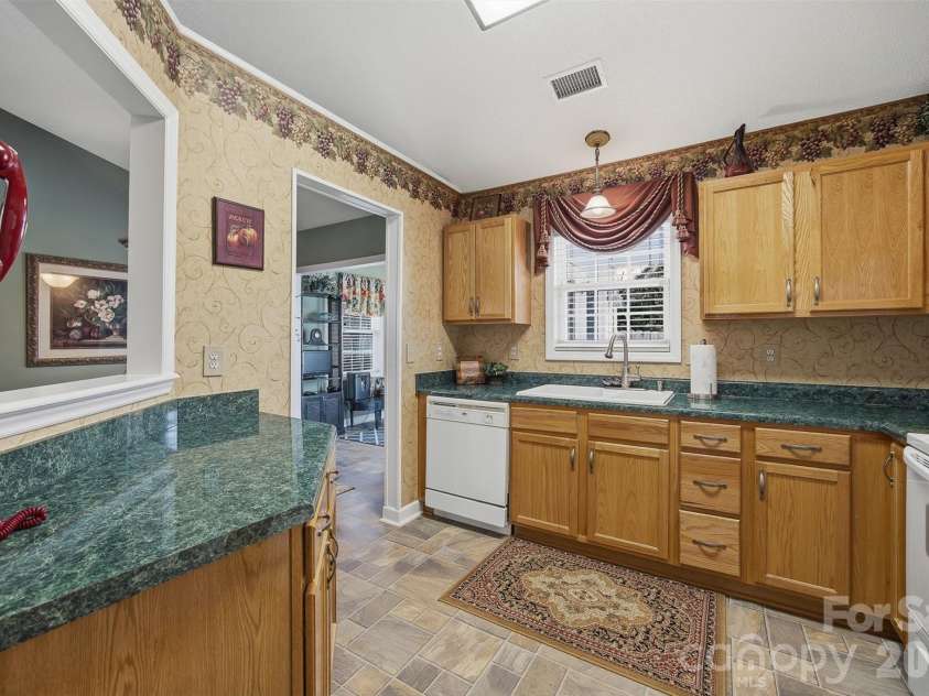 109 Morgan Trace Drive, Valdese, NC 28690.  MLS# CAR4350073, YatesRealty ID 3229. Kitchen