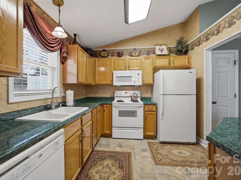 109 Morgan Trace Drive, Valdese, NC 28690.  MLS# CAR4350073, YatesRealty ID 3229. Kitchen View 2