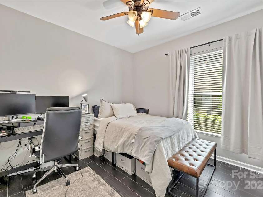 1425 Camden Road, Charlotte, NC 28203.  MLS# CAR4311487, YatesRealty ID 3229. Bedroom 1 with ensuite bath on entry level. 