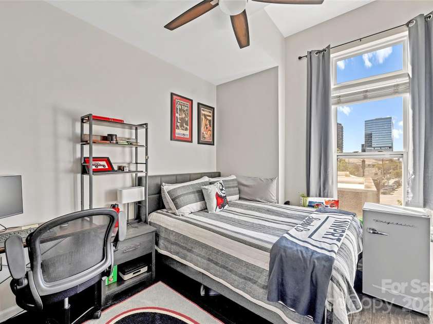 1425 Camden Road, Charlotte, NC 28203.  MLS# CAR4311487, YatesRealty ID 3229. Bedroom 3 with ensuite bath 