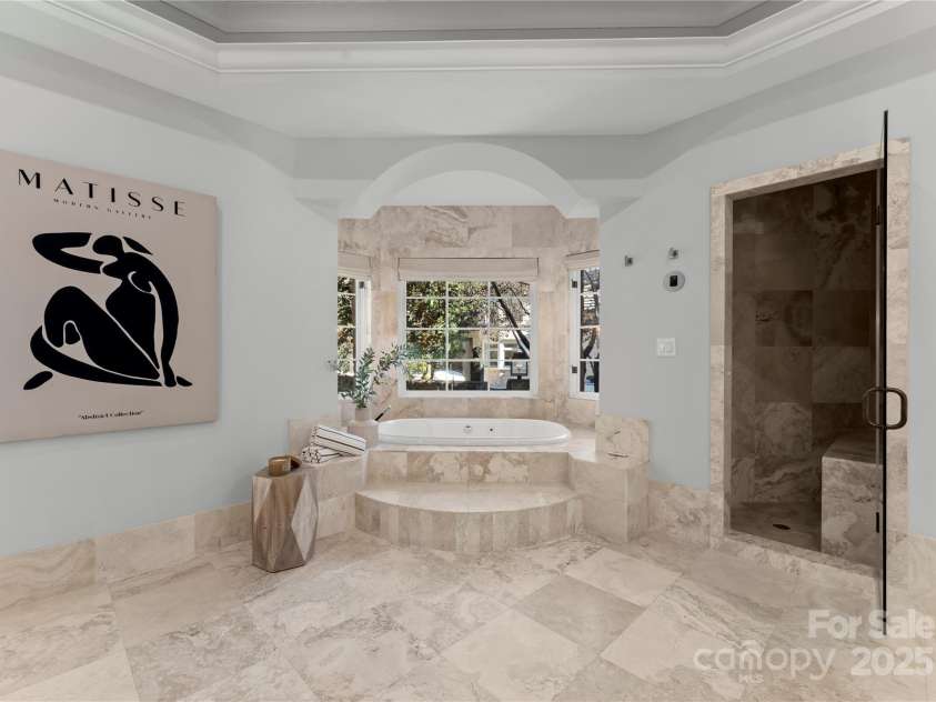 4231 Fox Brook Lane, Charlotte, NC 28211.  MLS# CAR4186375, YatesRealty ID 3229. 