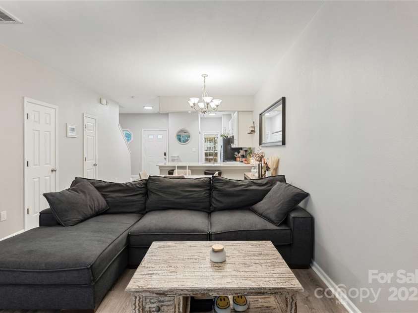157 Ross Moore Avenue, Charlotte, NC 28205.  MLS# CAR4291377, YatesRealty ID 32290. 