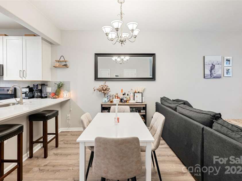 157 Ross Moore Avenue, Charlotte, NC 28205.  MLS# CAR4291377, YatesRealty ID 32290. 