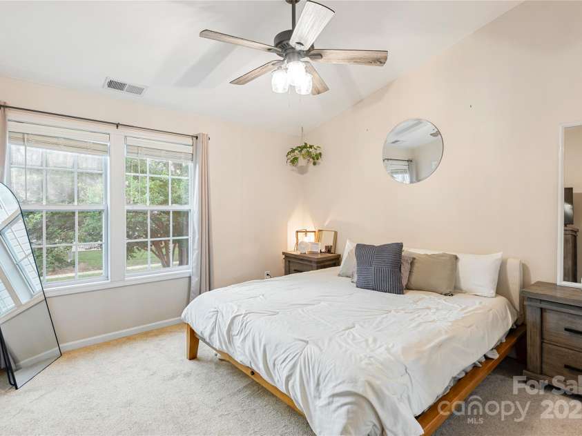 157 Ross Moore Avenue, Charlotte, NC 28205.  MLS# CAR4291377, YatesRealty ID 32290. 