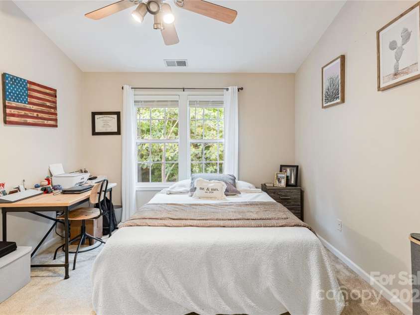 157 Ross Moore Avenue, Charlotte, NC 28205.  MLS# CAR4291377, YatesRealty ID 32290. 
