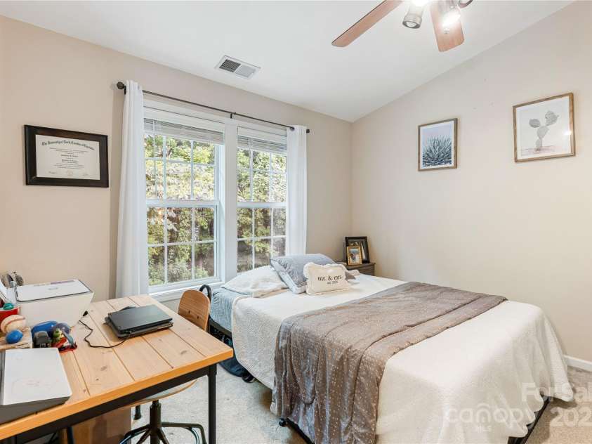 157 Ross Moore Avenue, Charlotte, NC 28205.  MLS# CAR4291377, YatesRealty ID 32290. 
