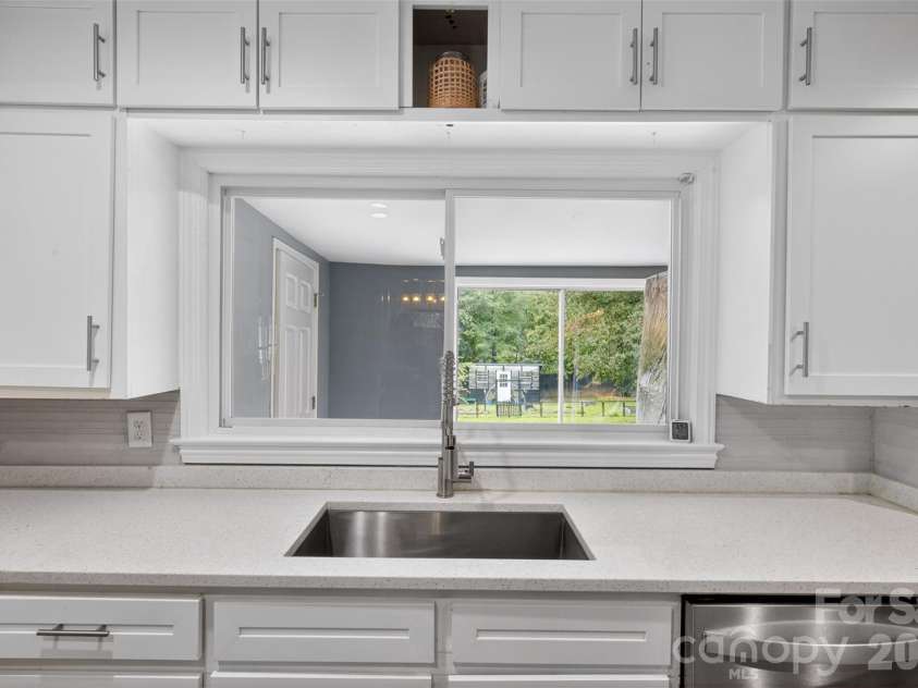 2432 Oakwood Circle, Rock Hill, SC 29732.  MLS# CAR4388261, YatesRealty ID 32290. Kitchen Window Overlooking Back Yard