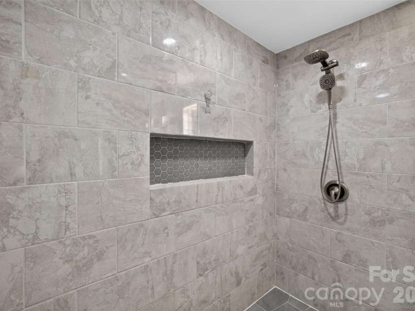 2432 Oakwood Circle, Rock Hill, SC 29732.  MLS# CAR4388261, YatesRealty ID 32290. Primary Tiled Shower