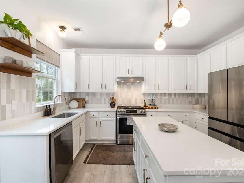 2435 Alaqua Court, Matthews, NC 28105.  MLS# CAR4287822, YatesRealty ID 32291. 