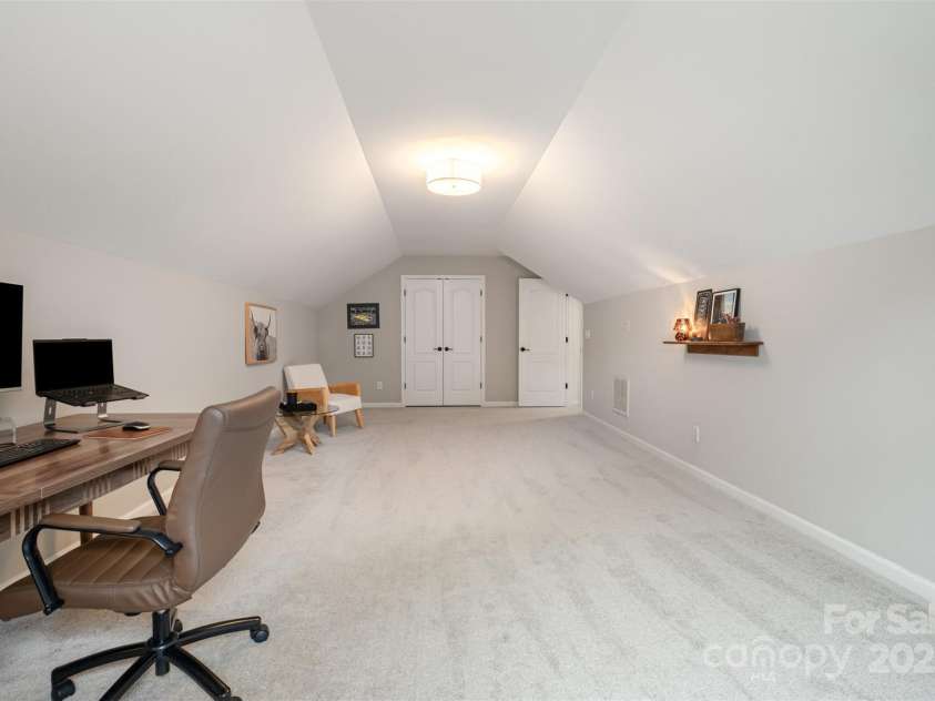 2435 Alaqua Court, Matthews, NC 28105.  MLS# CAR4287822, YatesRealty ID 32291. 