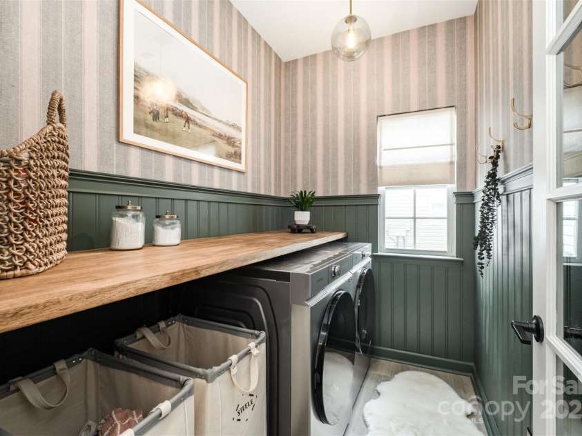 2435 Alaqua Court, Matthews, NC 28105.  MLS# CAR4287822, YatesRealty ID 32291. 