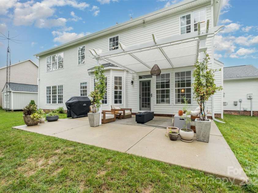 2435 Alaqua Court, Matthews, NC 28105.  MLS# CAR4287822, YatesRealty ID 32291. 