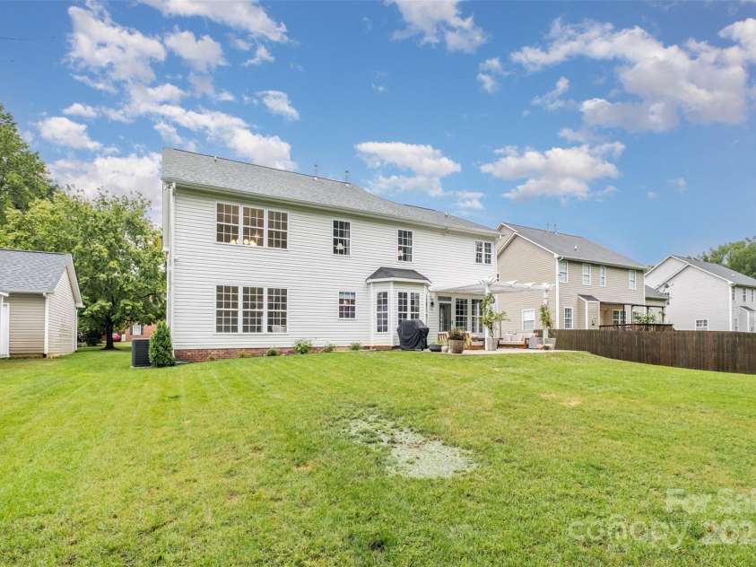 2435 Alaqua Court, Matthews, NC 28105.  MLS# CAR4287822, YatesRealty ID 32291. 