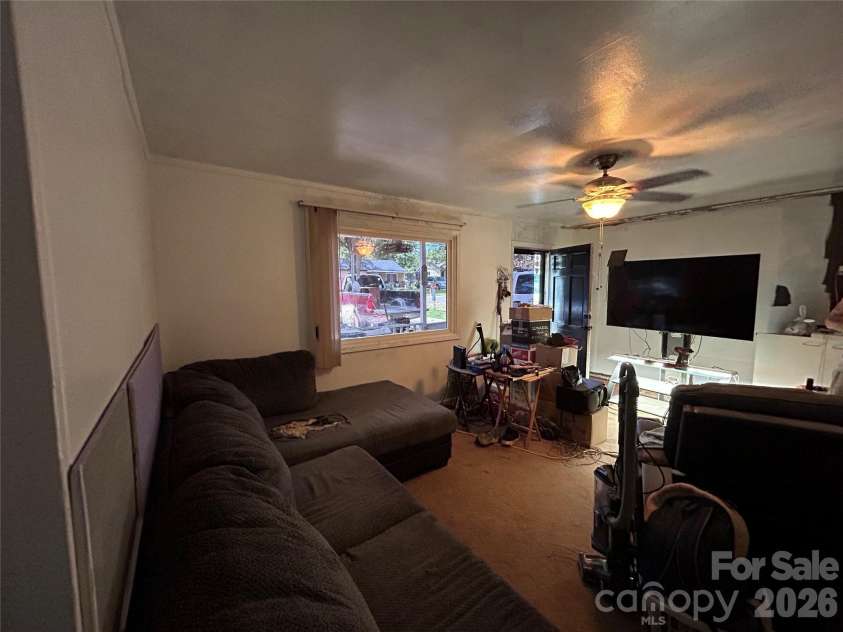 1035 Nations Drive, Charlotte, NC 28217.  MLS# CAR4390062, YatesRealty ID 32293. 