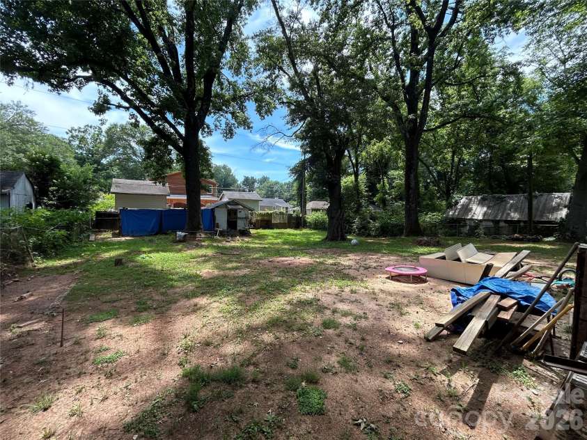 1035 Nations Drive, Charlotte, NC 28217.  MLS# CAR4390062, YatesRealty ID 32293. 