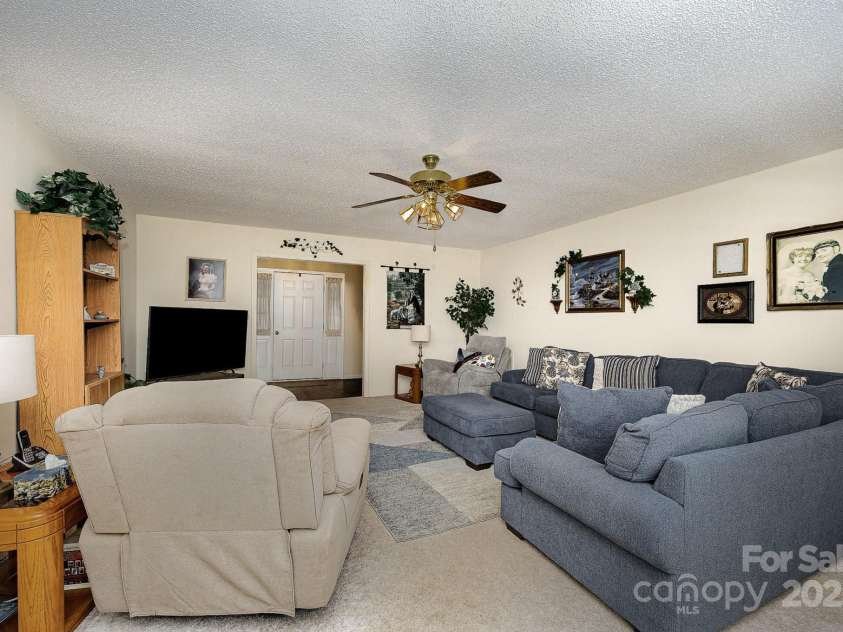 2695 Hill Top Drive, Salisbury, NC 28147.  MLS# CAR4276617, YatesRealty ID 32294. 