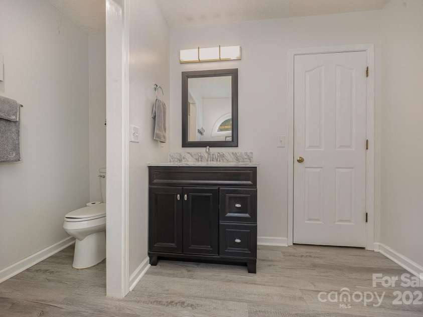 2695 Hill Top Drive, Salisbury, NC 28147.  MLS# CAR4276617, YatesRealty ID 32294. 