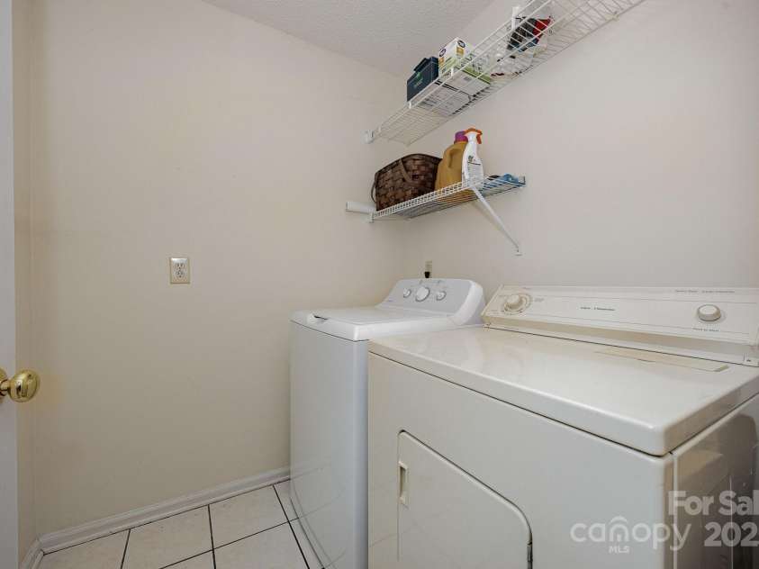 2695 Hill Top Drive, Salisbury, NC 28147.  MLS# CAR4276617, YatesRealty ID 32294. 