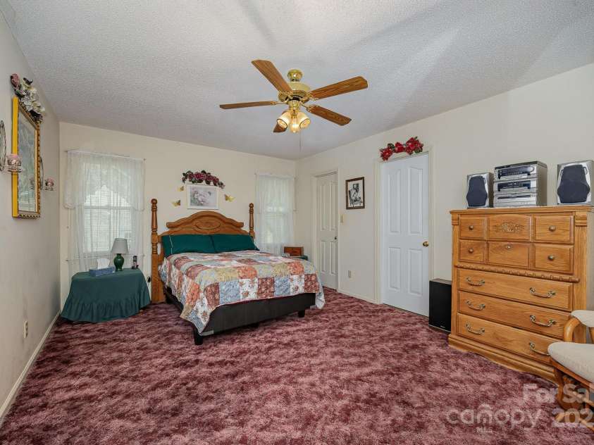 2695 Hill Top Drive, Salisbury, NC 28147.  MLS# CAR4276617, YatesRealty ID 32294. 