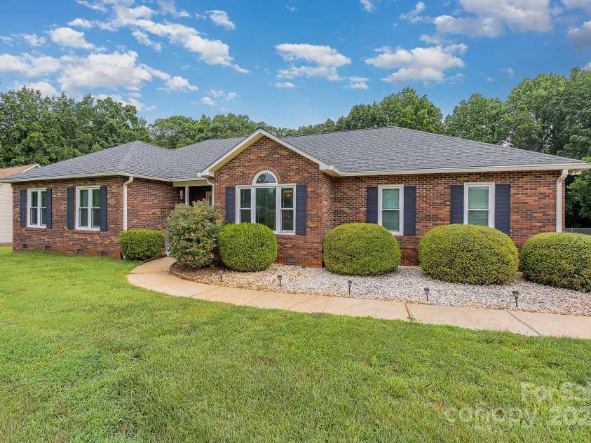 2695 Hill Top Drive, Salisbury, NC 28147.  MLS# CAR4276617, YatesRealty ID 32294. .80 acre, no HOA, No county taxes!