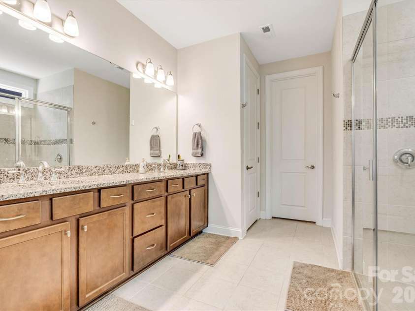 6601 Good News Drive, Charlotte, NC 28215.  MLS# CAR4390689, YatesRealty ID 32294. 