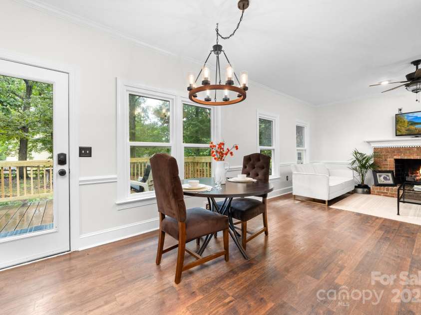 5408 Apple Glen Drive, Harrisburg, NC 28075.  MLS# CAR4273916, YatesRealty ID 32295. Breakfast area