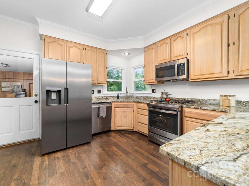 5408 Apple Glen Drive, Harrisburg, NC 28075.  MLS# CAR4273916, YatesRealty ID 32295. Kitchen