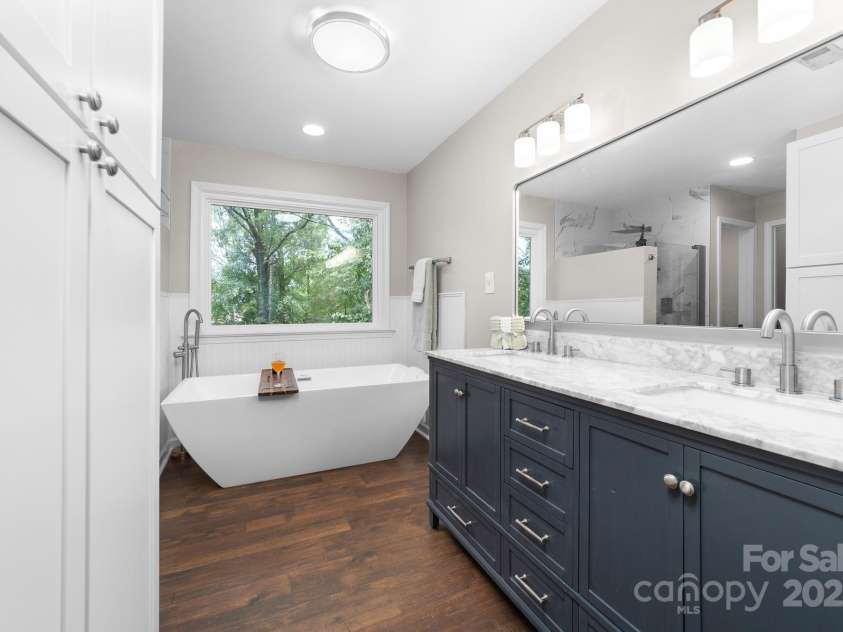 5408 Apple Glen Drive, Harrisburg, NC 28075.  MLS# CAR4273916, YatesRealty ID 32295. UpstairsMaster ensuite bath