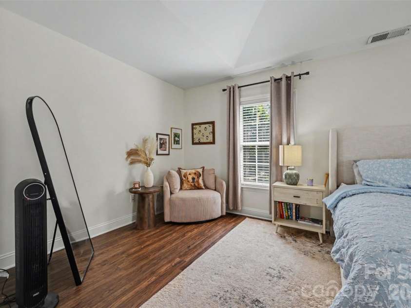 8915 Oransay Way, Charlotte, NC 28278.  MLS# CAR4393957, YatesRealty ID 32295. 